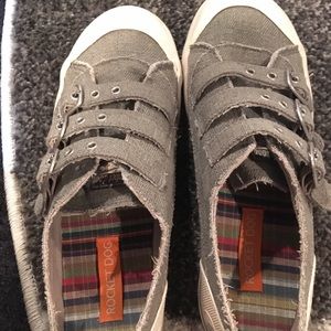 Rocket Dog cute buckle shoes size 9.5